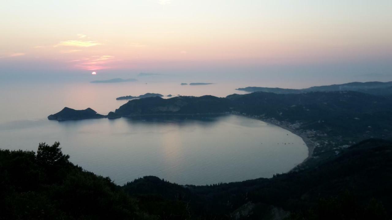 Archontiko Kourkoulos Makrádes Buitenkant foto