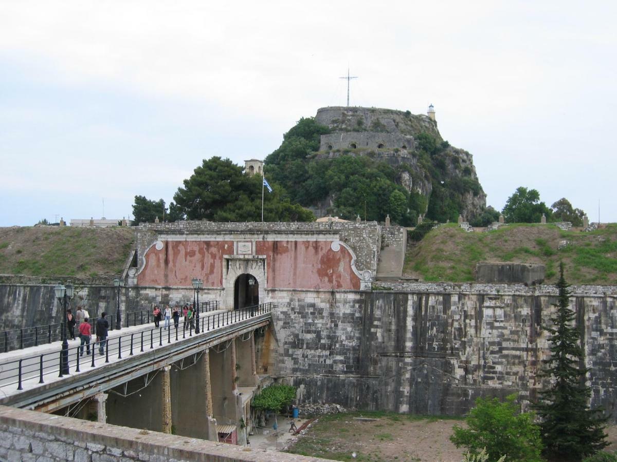 Archontiko Kourkoulos Makrádes Buitenkant foto